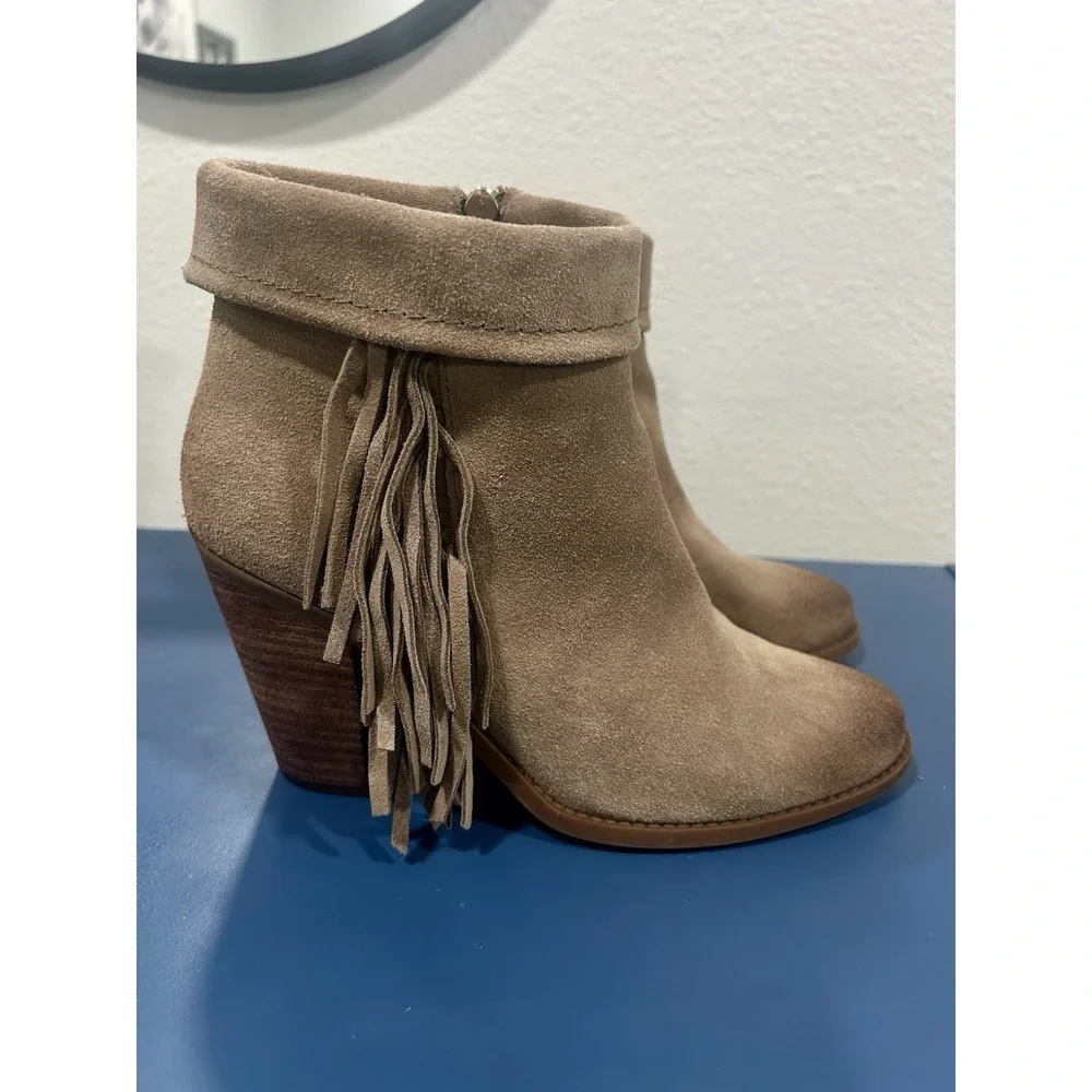 Jessica Simpson Taupe Tan Callaghan Sz 9 Fringe Ankle Block Heel Boots Zip LkNw - Picture 3 of 6